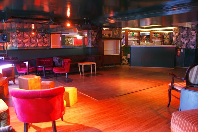 Balada Le Dandy em Paris Balada Le Dandy em Paris