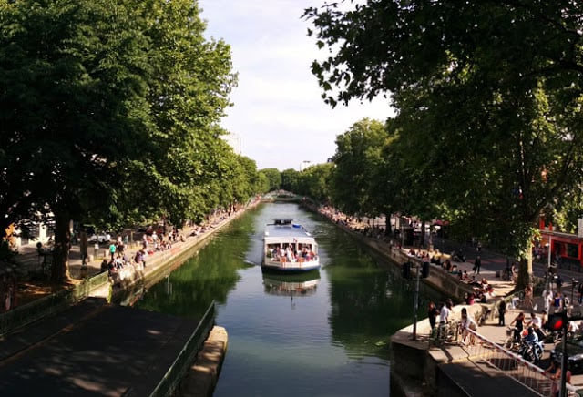 Passeio de barco pelo Canal Saint Martin em Paris Passeio de barco pelo Canal Saint Martin em Paris