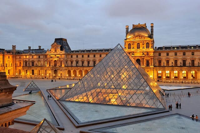 Museu do Louvre em Paris Museu do Louvre em Paris