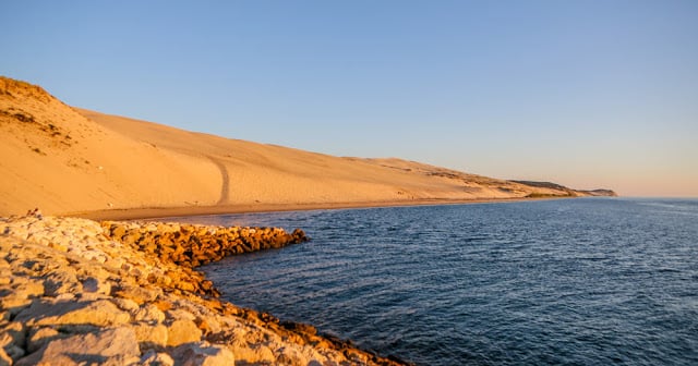 Água nas Dunes de Pilat na França Água nas Dunes de Pilat na França