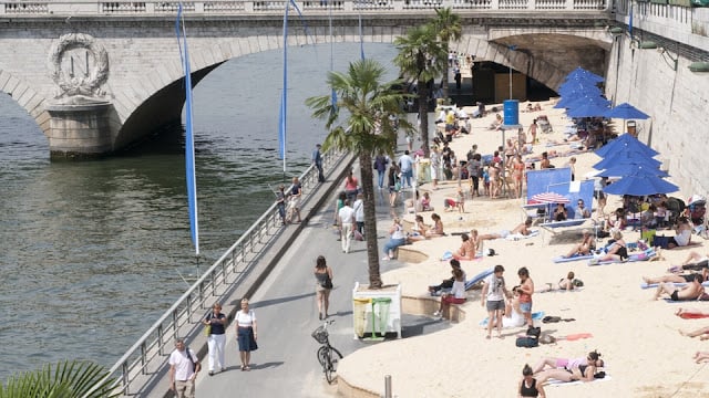 Praias perto de Paris em agosto Praias perto de Paris em agosto