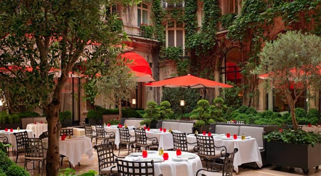 Hotel Plaza Athénée em Paris Hotel Plaza Athénée em Paris