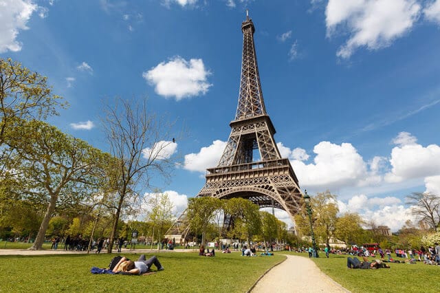 Torre Eiffel em Paris Torre Eiffel em Paris