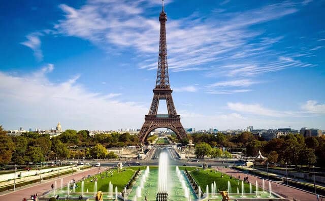 Torre Eiffel em Paris Torre Eiffel em Paris