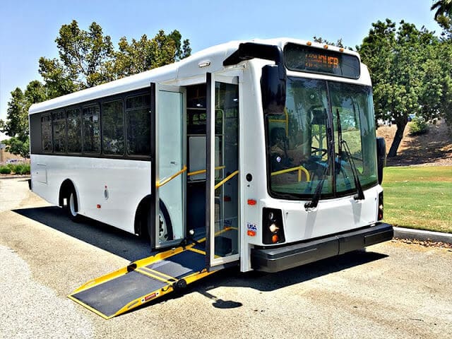 Ônibus acessível em Cannes Ônibus acessível em Cannes