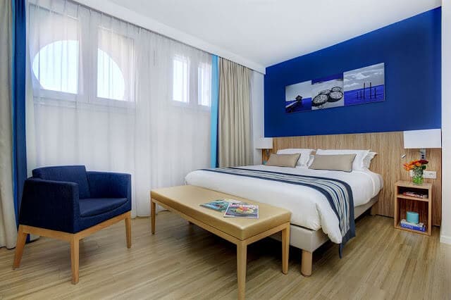 Quarto adaptado em Cannes Quarto adaptado em Cannes