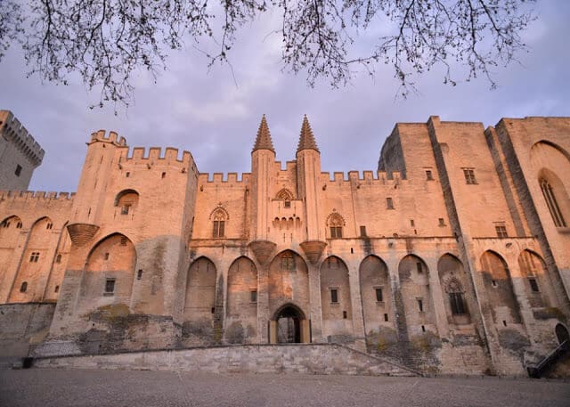 Palácio dos Papas em Avignon Palácio dos Papas em Avignon
